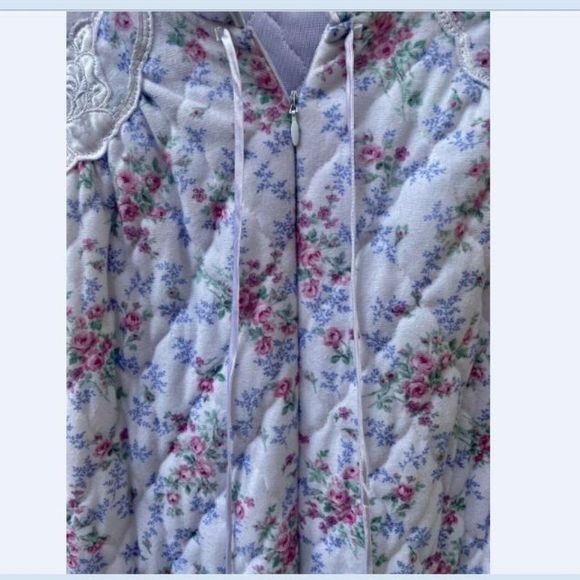 MISS ELAINE ZIP FRONT ROBE vintage Grandma Roses Quilted PINK SZ Med - Picture 4 of 7